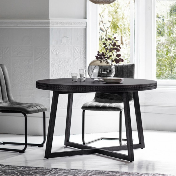 Boho boutique 12m round dining table