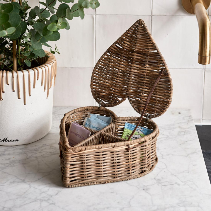 Rustic rattan heart shape tea box