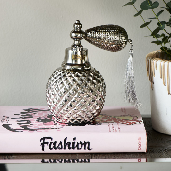 Rm lovely perfume bottle