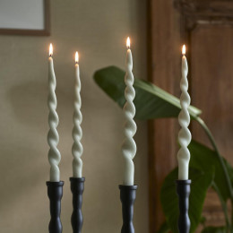 Twisted dinner candles light green 4pcs
