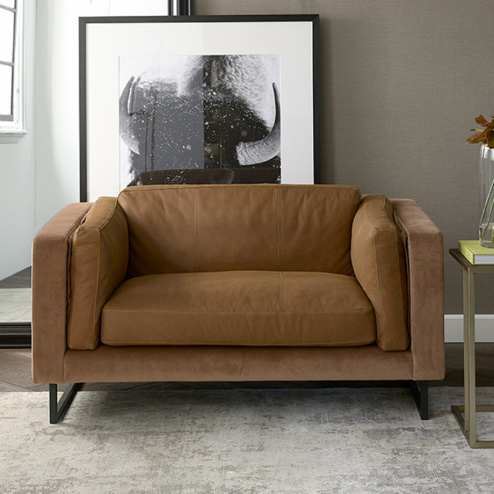 Biltmore love seat leather cognac
