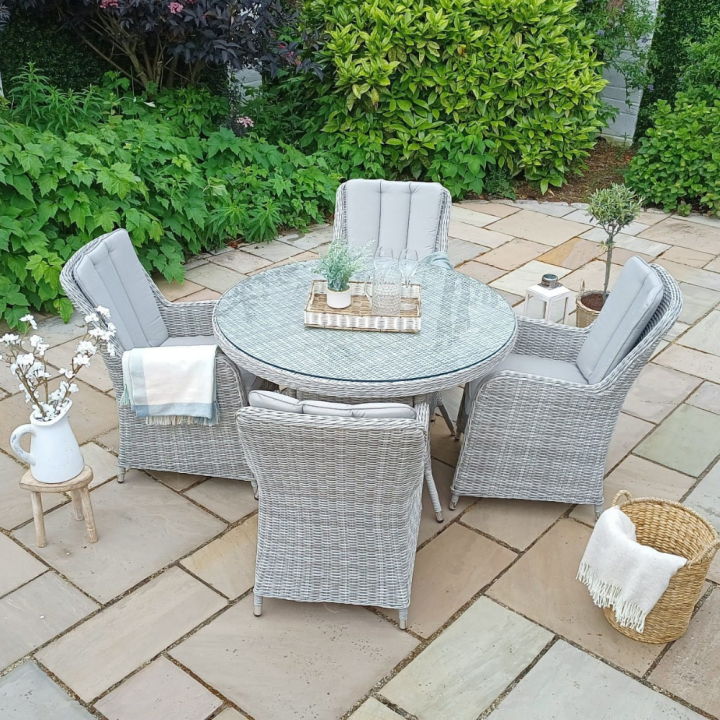 Verona 4 seater round set