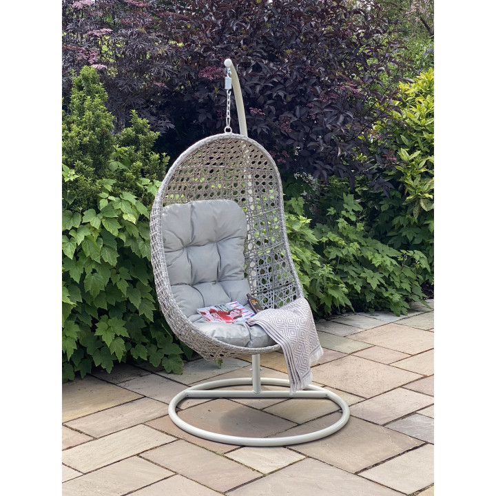 Pod hanging chair Clearance