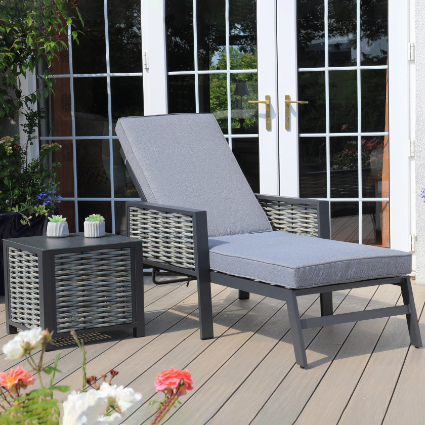 Chaumont - Sunlounger with Side Table