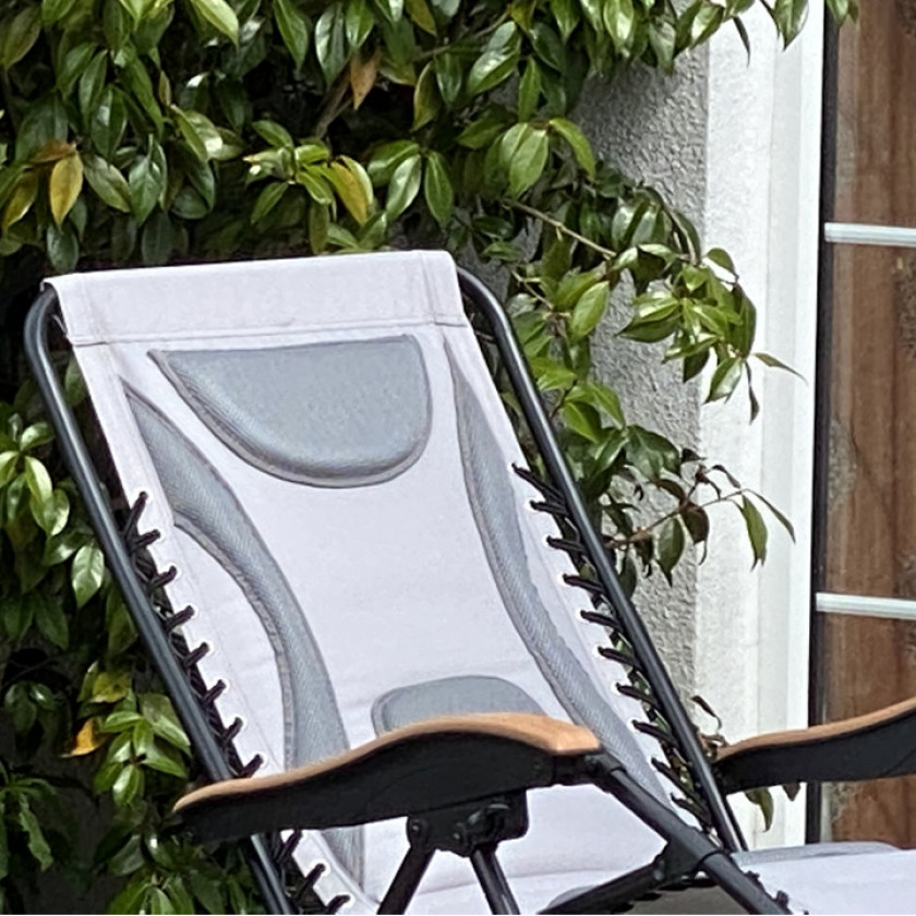 Light Grey Deluxe Zero Gravity Relaxer Chair