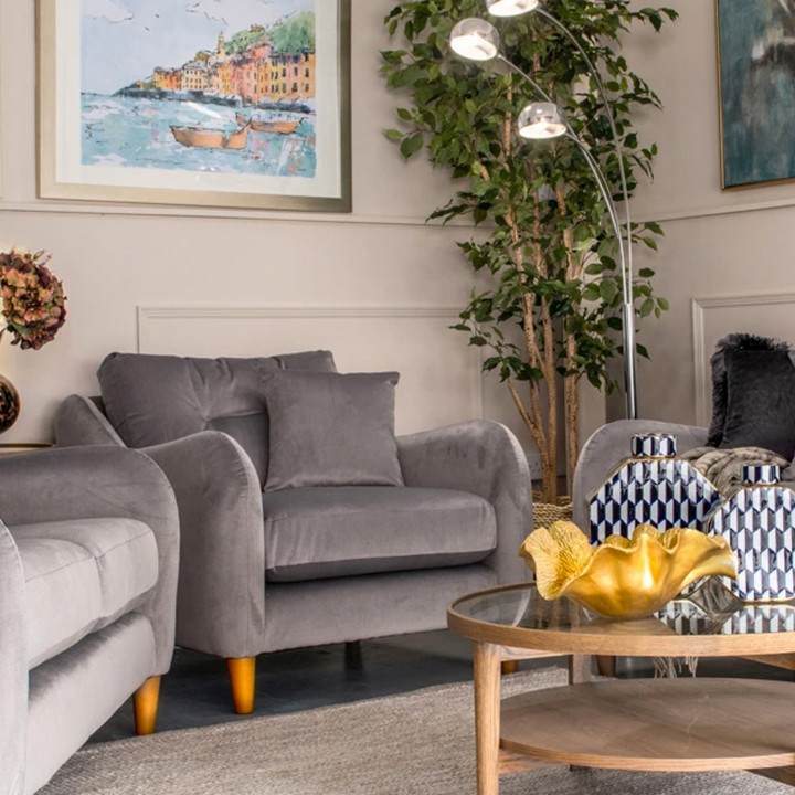 Howard armchair