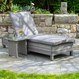 Bali sun lounger with cushions table